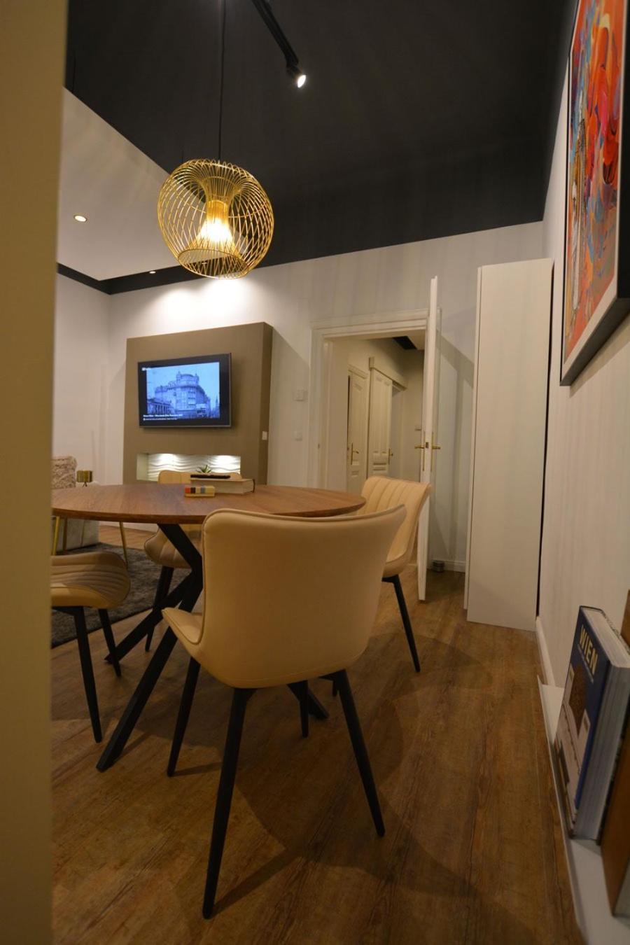 Apartment Meetsleopold *